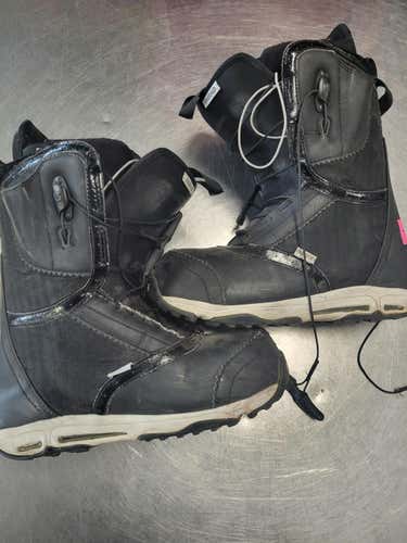 Used Burton Emerald Womens Senior 8 Women's Snowboard Boots