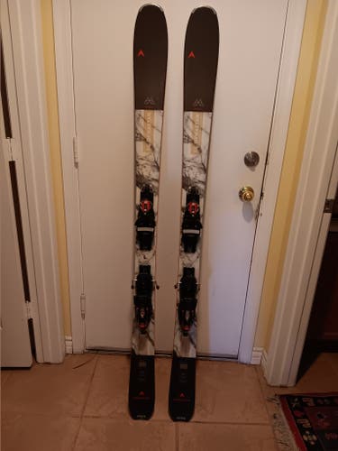 Used Unisex 2023 Dynastar 168 cm All Mountain M-Cross 88 Skis With Bindings