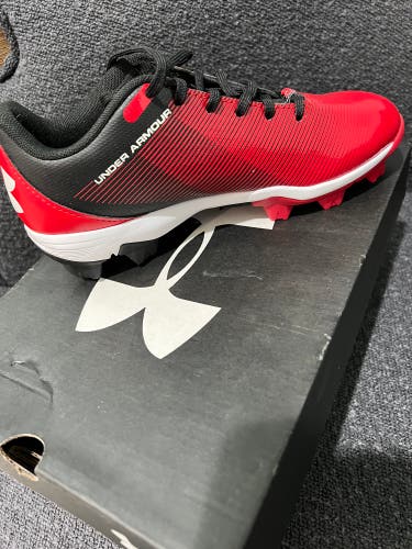 Red New Kid's Low Top Molded Cleats Leadoff low rm