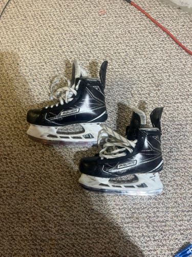 Size 5.5 Bauer 1s skates With Blade Tech Blades