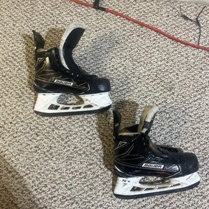 Size 3 Bauer 1s Hockey skates With Blade Tech Blades