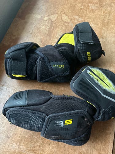 Used Intermediate Bauer supreme 3s Elbow Pads