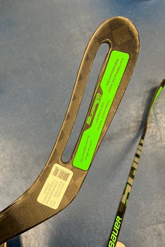 New Sr. Bauer Sling Left Hand Hockey Stick