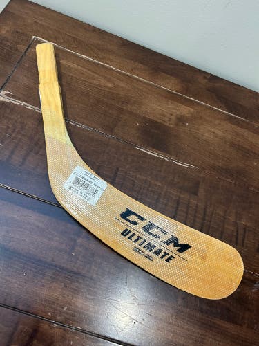New  CCM Right Handed Mid Pattern Ultimate ABS Stick Blade