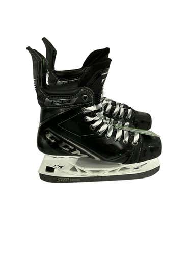 Used Ccm Ribcor 100k Pro Intermediate Ice Hockey Skates Size 5.5t