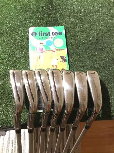TaylorMade (Left Handed) Ladies M2 Geocoustic Irons Set (4-PW) Graphite REAX 45