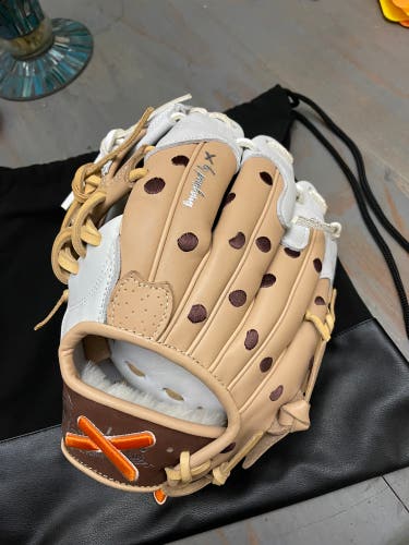 Absolutely Ridiculous Aria Baseball glove