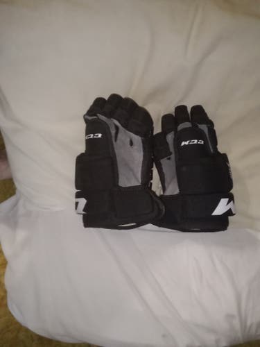 Used CCM Tacks 4 Roll Gloves 12"