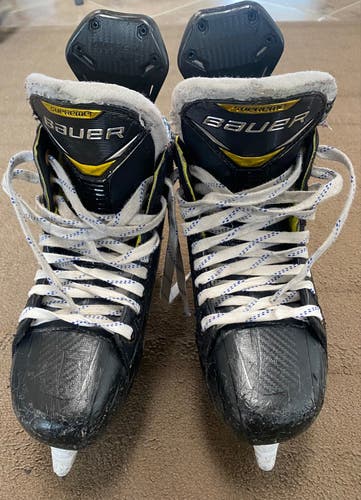 Used Intermediate Bauer Supreme 3S Hockey Skates Fit 3 Size 5