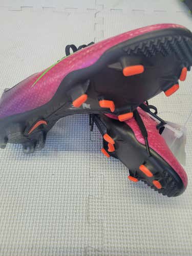 Used Nike Senior 6.5 Cleat Soccer Outdoor Cleats