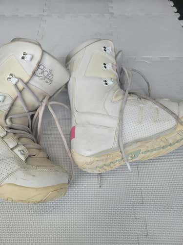 Used Ride Orion Womens Boots Senior 9 Women's Snowboard Boots