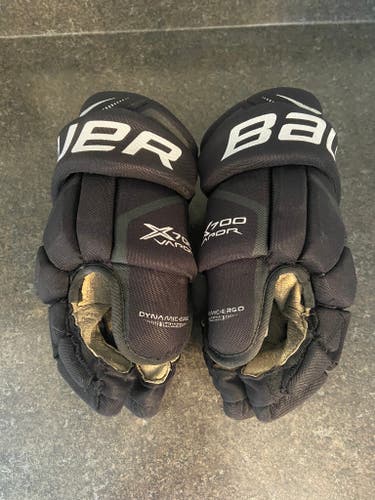 Used Bauer Vapor X700 Gloves 14"