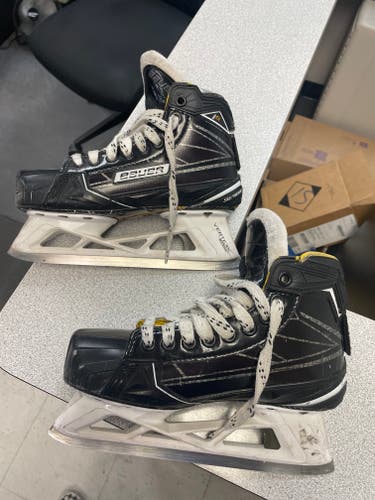 Used Intermediate Bauer Supreme 1S Hockey Goalie Skates Regular Width Size 4.5
