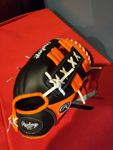 New Right Hand Throw Rawlings Infield Player series Baseball Glove 11"
