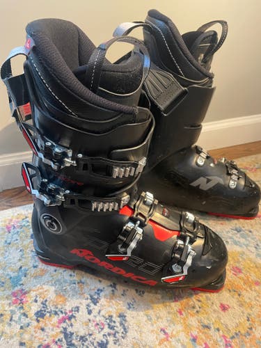 Used Men's Nordica All Mountain Speedmachine 110 Ski Boots Medium Flex