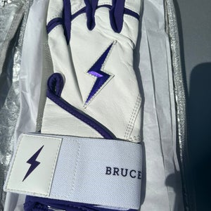 Bruce Bolt long cuff batting gloves