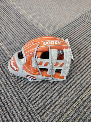 New Wilson A2000 1716 GOTM Baseball Glove 11.5"