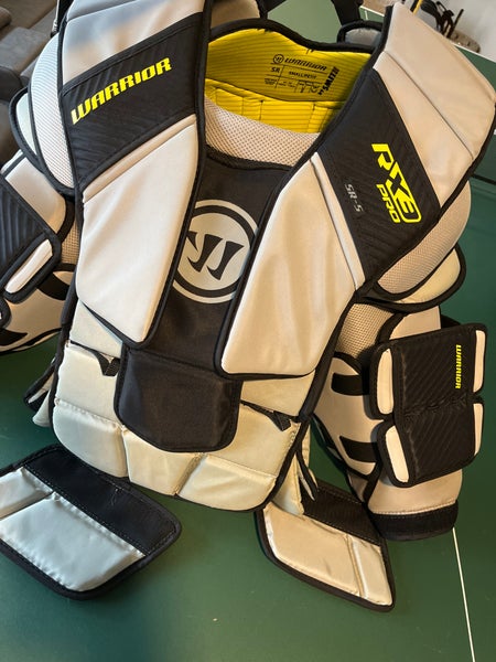 Used  Warrior Ritual RX3 pro Goalie Chest Protector