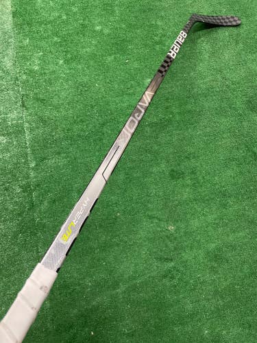 Used Senior Bauer Vapor Hyperlite Hockey Stick Right Handed Pro Stock