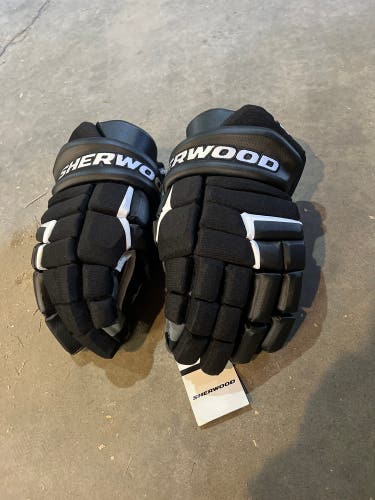 NWT Sher-Wood 13" Code V Gloves