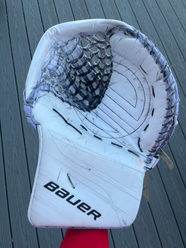 Bauer Vapor 90 goalie glove (580)