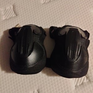Used Medium Inline knee pads