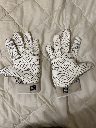 White Used Youth Cutters Game Day Gloves