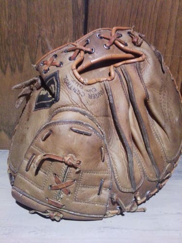 Vintage Wilson Right Hand Throw A2514 "Carlton Fisk" Catcher's Glove 12.75"