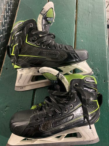 Used Intermediate Bauer Regular Width 7.5 gsx Hockey Skates
