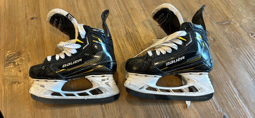 Used Intermediate Bauer Regular Width Size 3.5 Supreme M5 Pro Hockey Skates With Titanium Blades