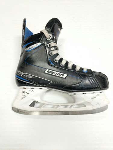 Used Bauer N2700 Intermediate 5.5 Ice Hockey Skates