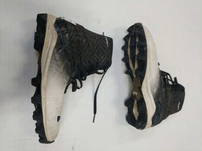 Used Under Armour Junior 05.5 Football Cleats