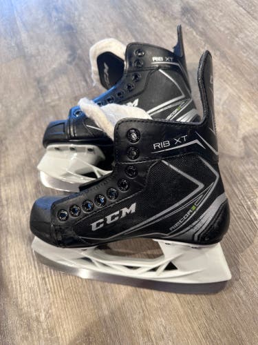 Used CCM Regular Width Size 2 RibCor RIB XT Hockey Skates