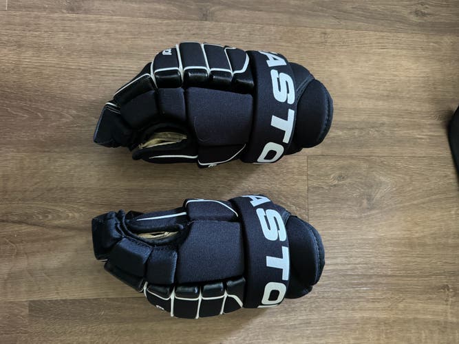 Used  Easton 13" EQ Pro Gloves