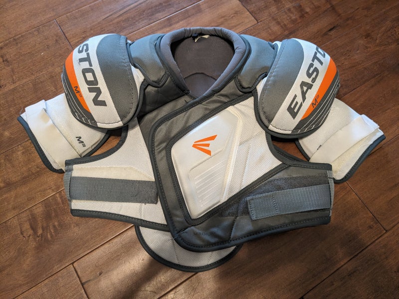 Used Medium Senior Easton Mako M3 Shoulder Pads
