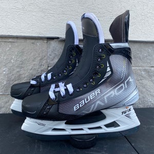 Bauer Vapor HyperLite Mens Pro Stock Size 10.5 Hockey Skates MIC 6388