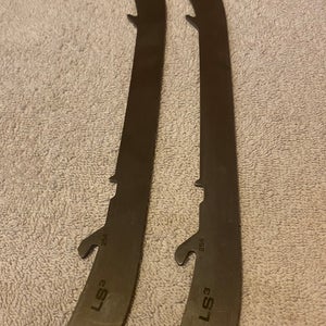 Bauer Hockey Tuuk LS3 Edge Steel Runners Size 254 New