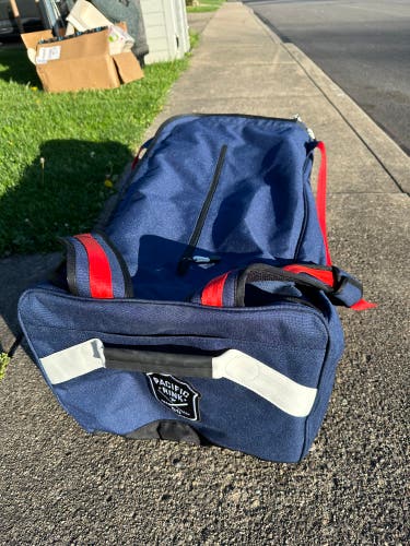 Like New Pacific Rink Junior Player Bag
