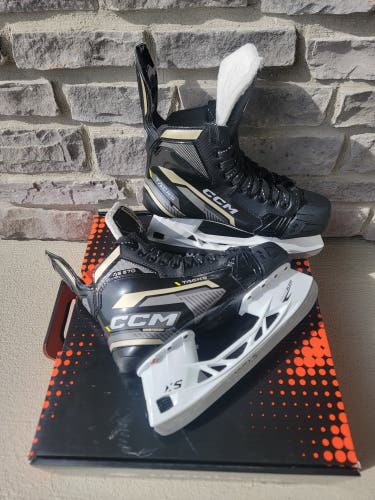 Used Senior CCM Tacks AS-570 Hockey Skates Wide Width 8.5