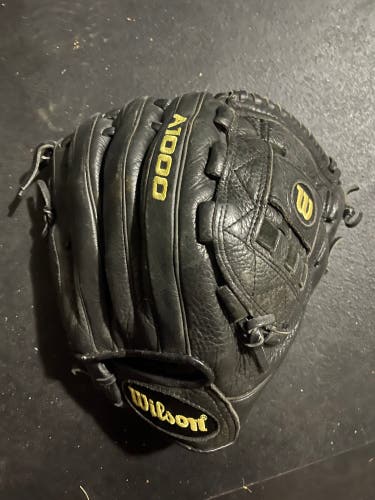 12in Wilson A1000 Baseball Glove.
