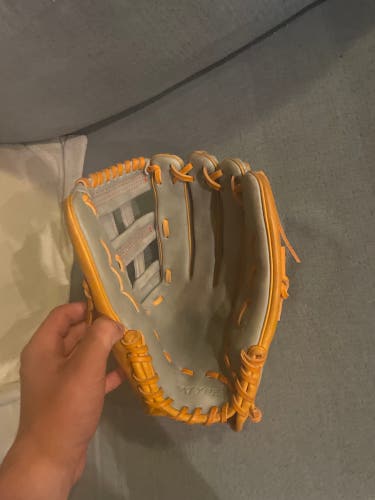 New 2022 Outfield 12.75" Ascension Baseball Glove