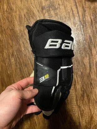 Used Bauer 15"  Supreme 3S Pro Gloves