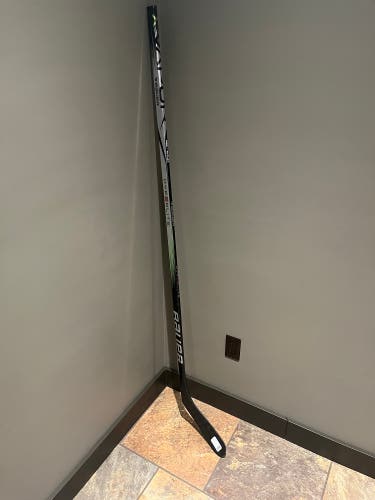 Bauer Vapor Hyperlite 2 Hockey Stick
