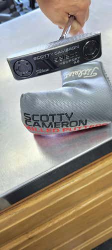 Used Titleist Scotty Cameron Select Newport 2.6 Blade Putters
