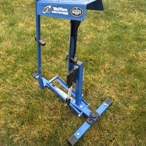 Louisville Slugger Blue Flame Ultimate Pitching Machine Baseball And Softball Training Aid (used)