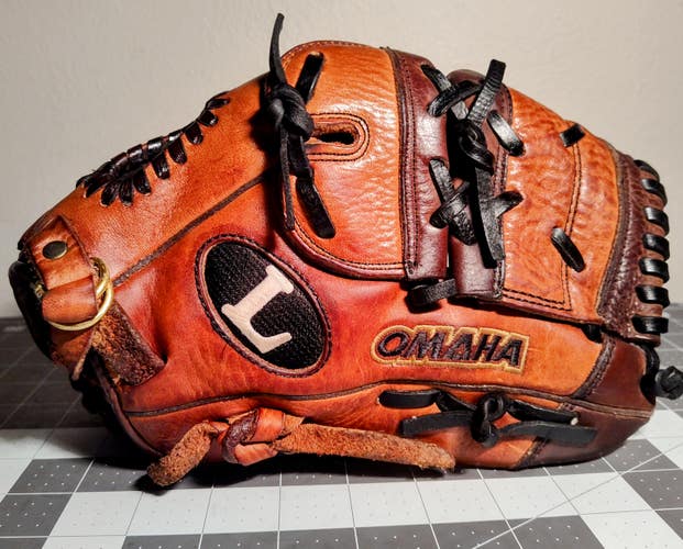 Louisville Slugger TPX Omaha Select OS1150 11.5”  RHT Baseball Glove (NICE!!!)