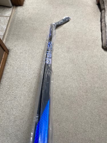 New Senior Bauer Right Handed P92 Nexus Geo Hockey Stick