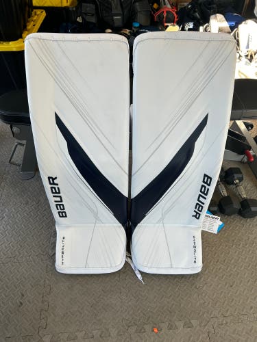 Like new Bauer Pro Custom goalie pads size M Navy And white