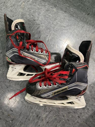 Used Junior Bauer Vapor X700 Hockey Skates Regular Width Size 3