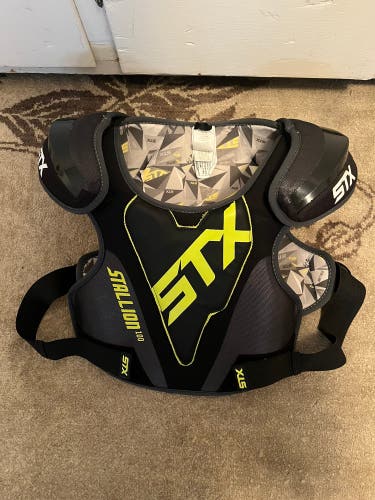 New Large STX Stallion 100 Shoulder Pads